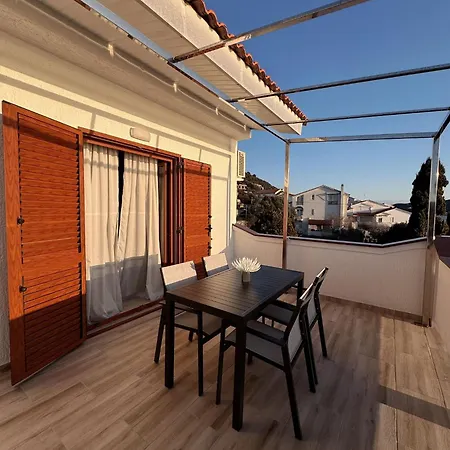 Apartment House Meri